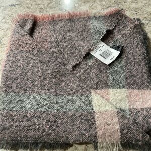NEW - David and Young Soft Cozy Pink and Gray Scarf/Wrap